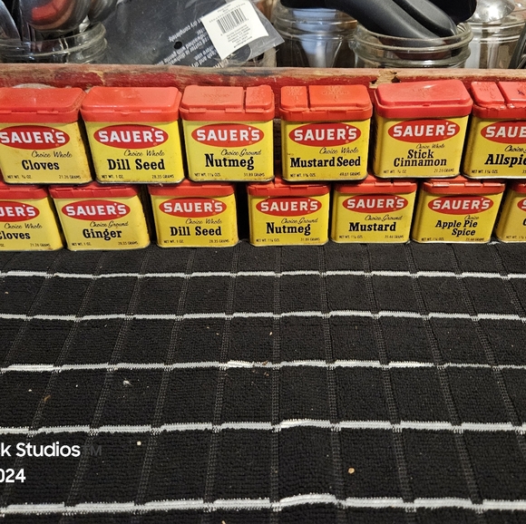 Sauers Sauer's Spices Metal Tins Vintage - Picture 7 of 17